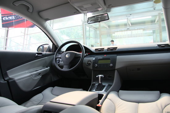 2011款 邁騰1.4TSI標(biāo)準(zhǔn)型 到店實拍