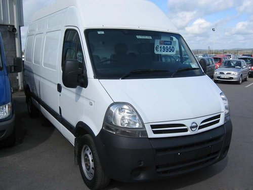 日產(chǎn)推新款NV400廂式車(chē) 外觀酷似福特全順