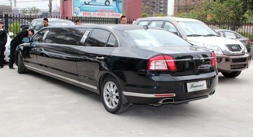瑞麒G6加長(zhǎng)禮賓車實(shí)車曝光 預(yù)計(jì)售40萬(wàn)起