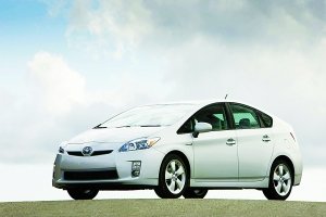 新能源車漸熱 車企爭先布局混合動力
